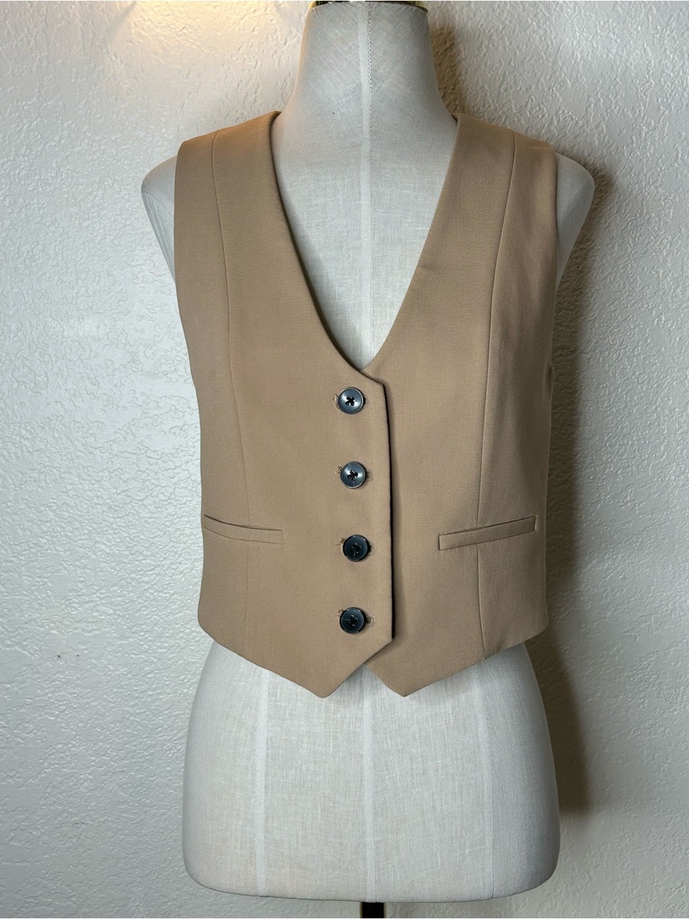 Zara Women's Beige Buttoned Vest